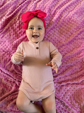Load image into Gallery viewer, Gorgeous pink ribbed long sleeve bodysuit

