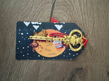Load image into Gallery viewer, Magic Christmas Santa keys
