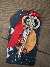 Load image into Gallery viewer, Magic Christmas Santa keys
