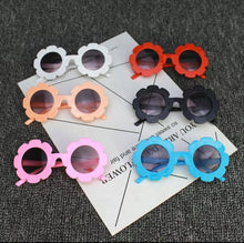 Load image into Gallery viewer, Children’s fashion sunnies / glasses
