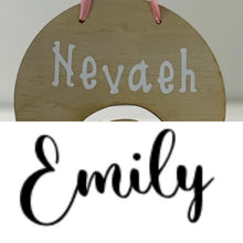 Load image into Gallery viewer, Wooden plaque personalised hair bow displays
